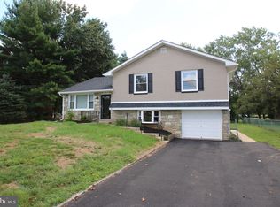 3011 Pine Rd, Huntingdon Valley, PA 19006