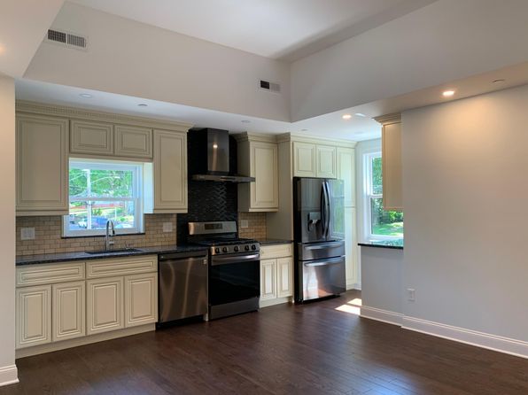 66 Cedar St #2