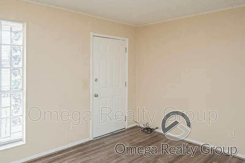 Woodcrest Apartments — Photo 1