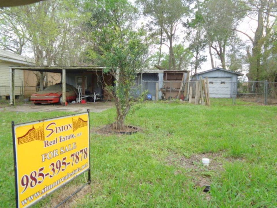 2nd image of 313 Main St