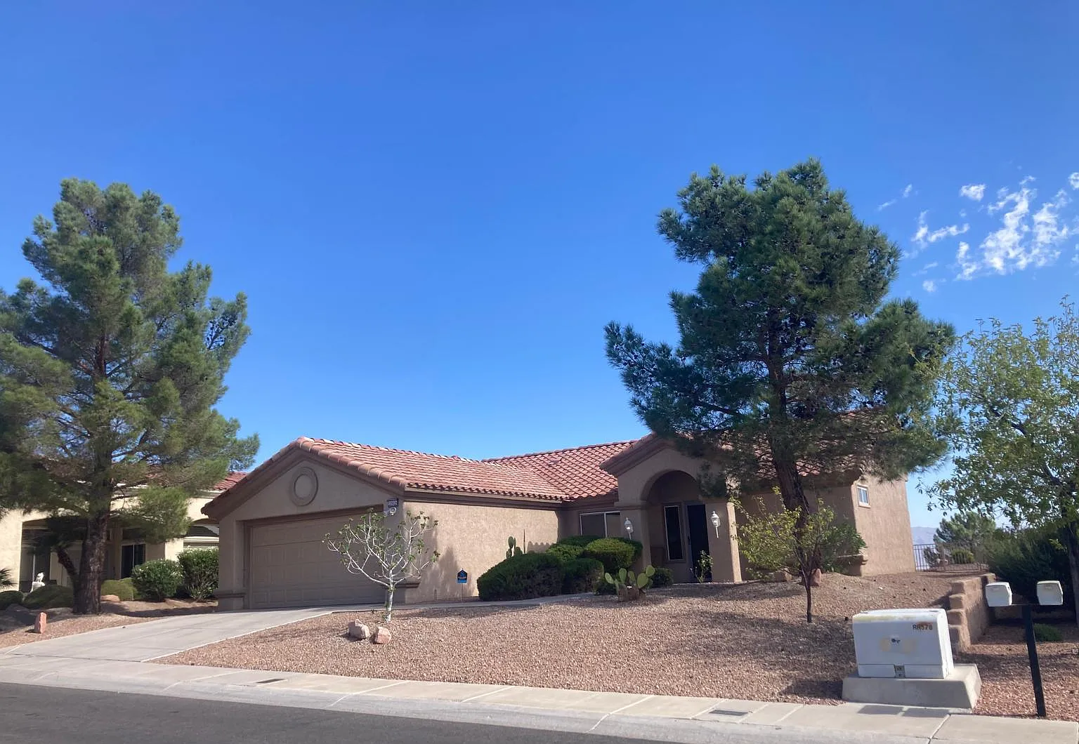 2 bed, 1402 sqft, $2,295 — Photo 1