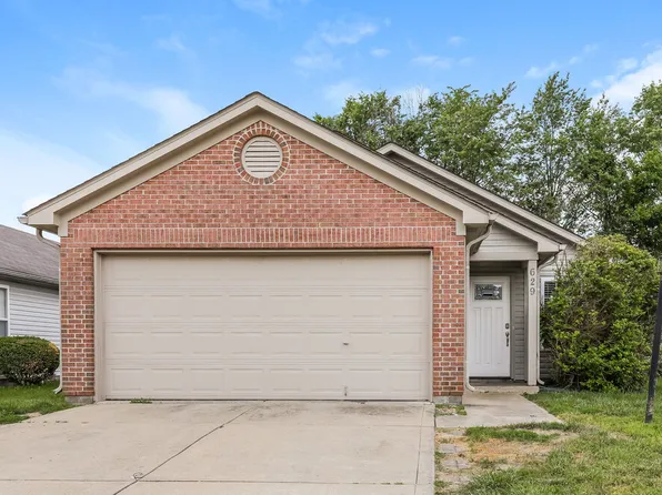 629 Locust Grove Ln, Greenwood, IN 46143