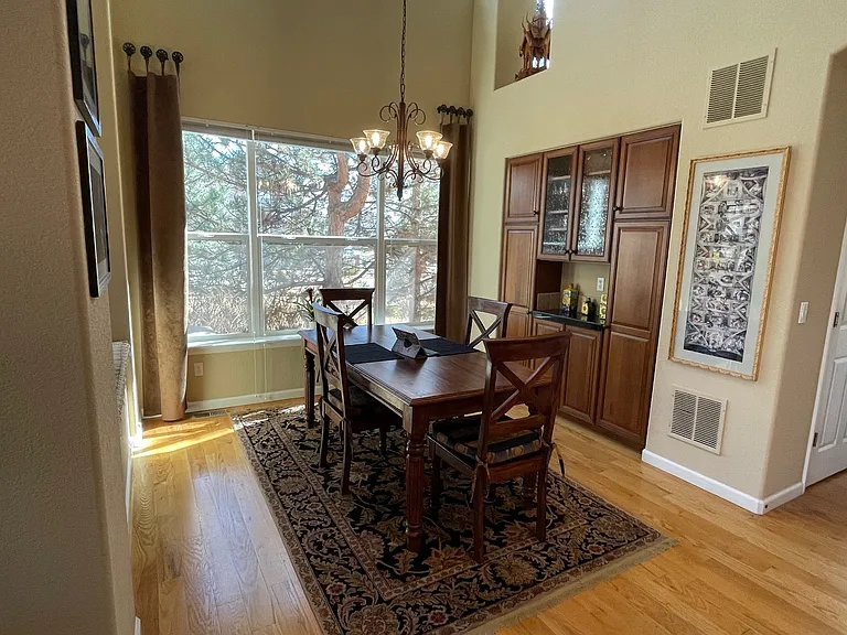 2201 Creekside Dr — Photo 5