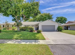 1521 SW 73rd Ave, Plantation, FL 33317