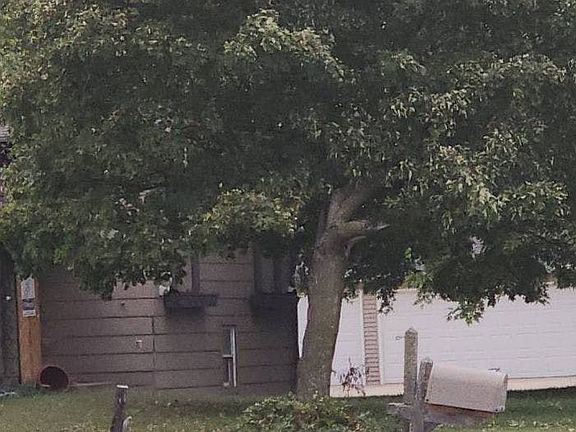 2nd image of 6 Driftwood St