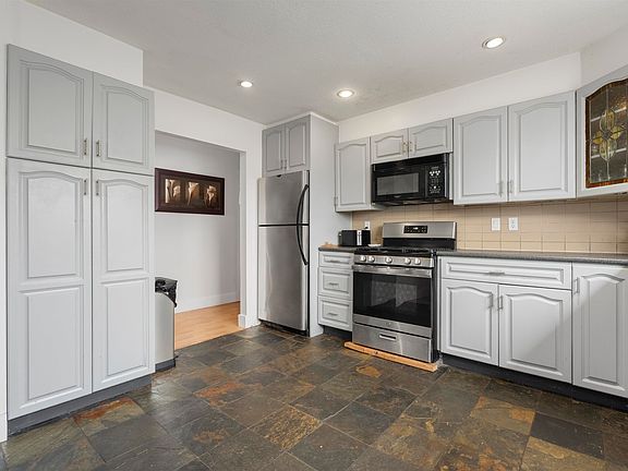 2nd image of 12116 Laity St