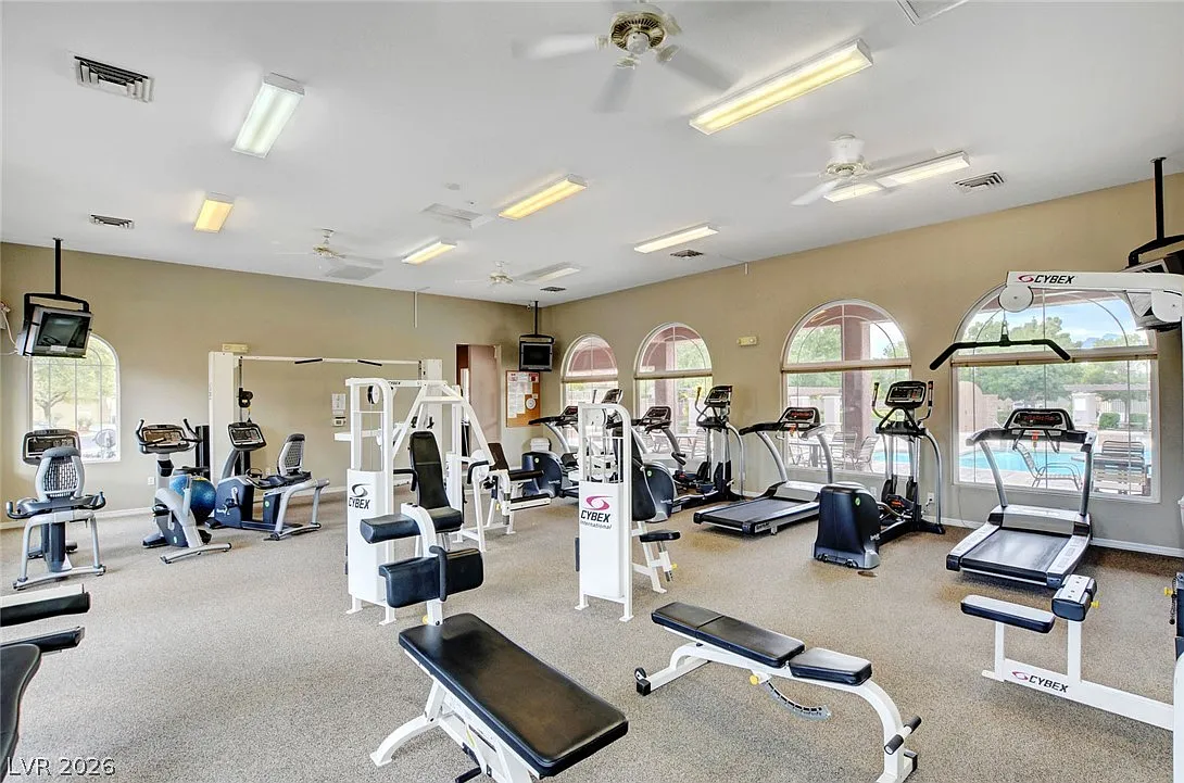 4 bed, 3.5 bath, 2335 sqft, $2,950 — Photo 3