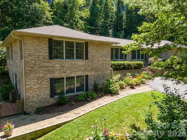 310 Claremont Dr, Flat Rock, NC 28731