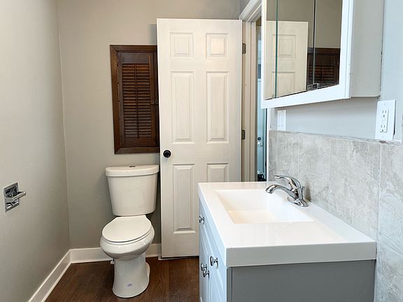 5th image of 985 28th St