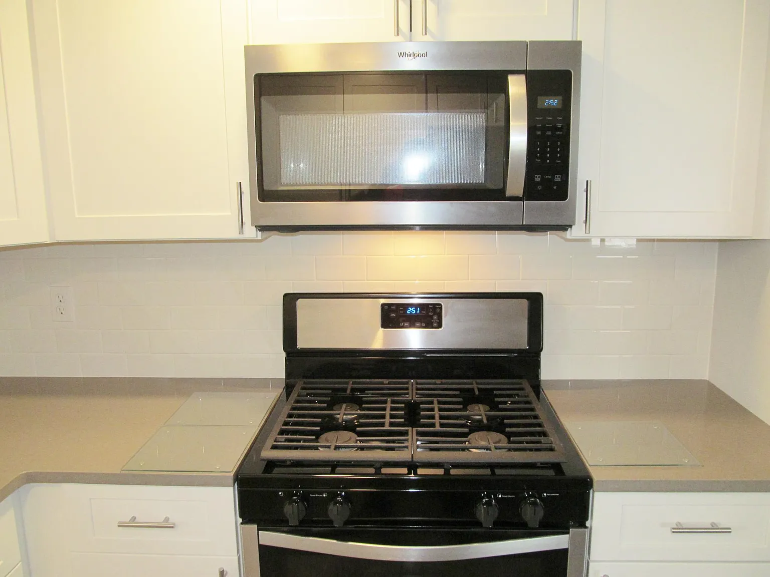 1 bed, 650 sqft, $1,700 — Photo 2
