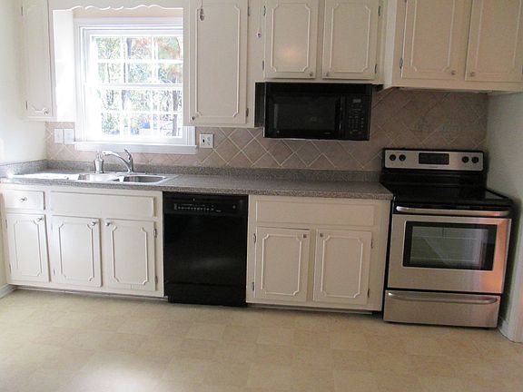 2nd image of 2425 Elmington Dr