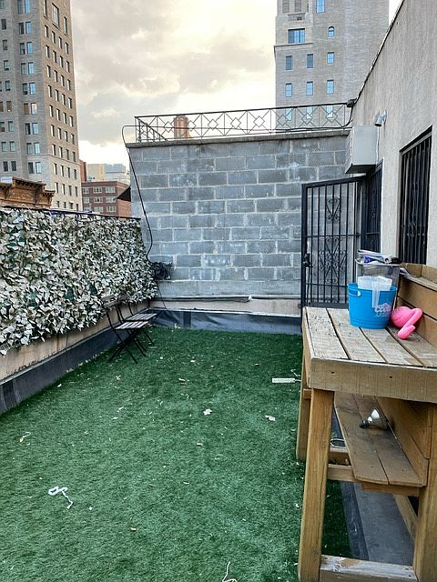 1st image of 333 E 81st St APT 14