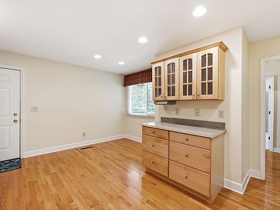 5th image of 104 Miami Lakes Dr Unit 4