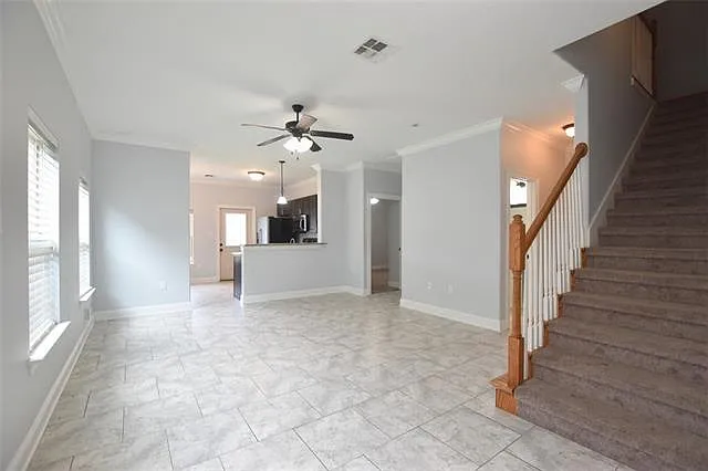 172 Nickel Loop — Photo 3