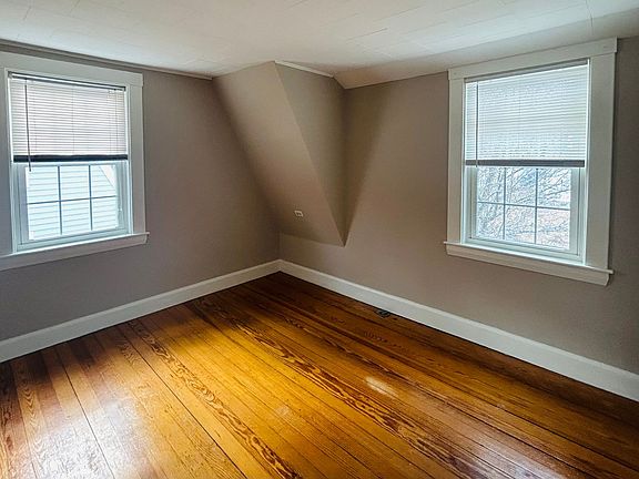 4th image of 126 Concord Way