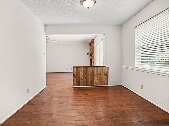 5th image of 2721 Lucas Dr