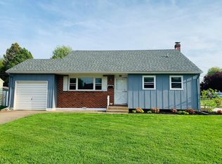 2117 Drury Ln, Bethlehem, PA 18018