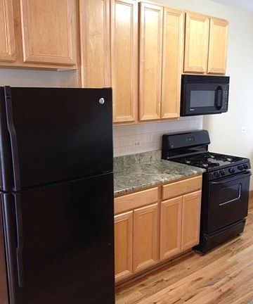 5th image of 2745 W Le Moyne St #1