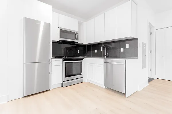 Rented by Olnick Organization | media 4