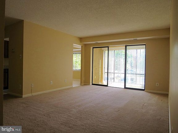 3rd image of 10227 Valentino Dr APT 7111
