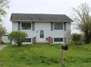 315 Southeastern Ct, Genoa City, WI 53128