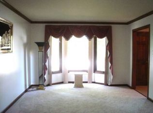 1608 Foxhorn Ct, Naperville, IL 60563