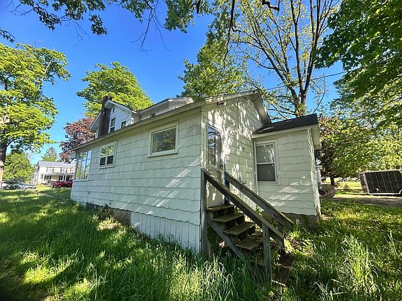 4th image of 161 N Manning St