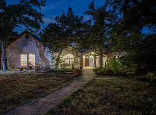 428 E Bear Springs Rd, Lakehills, TX 78063