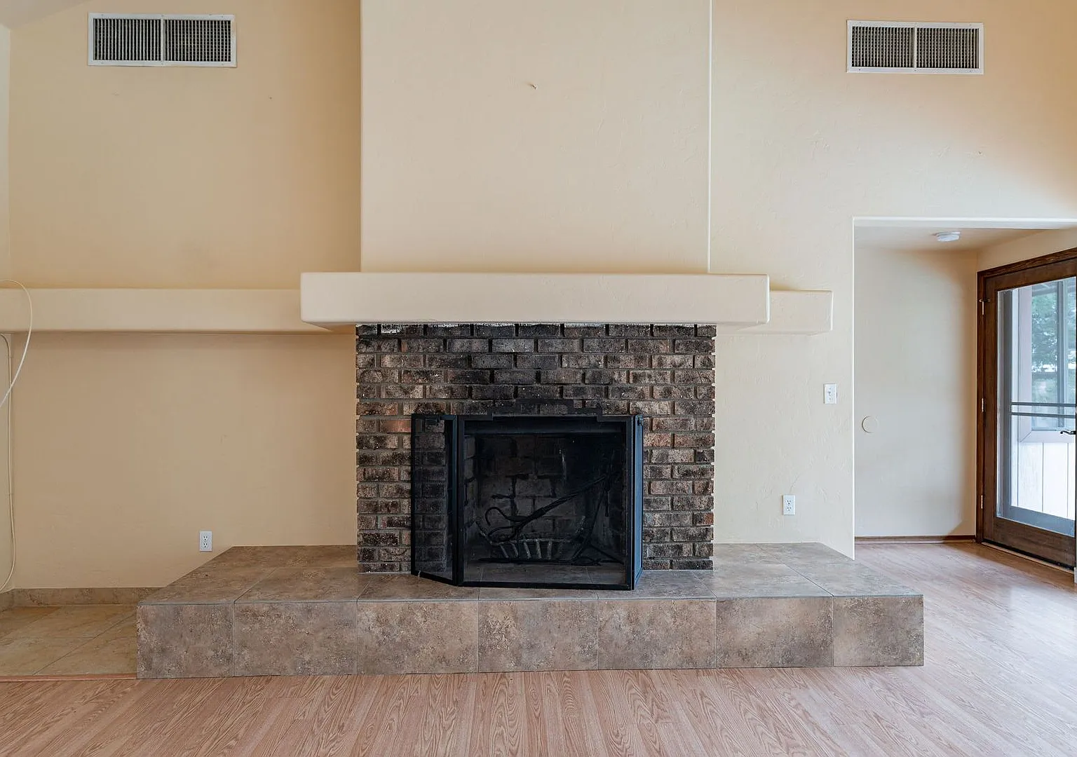 2240 E. Mitchell St. — Photo 4