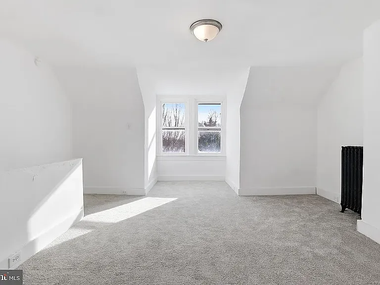 836 N Plum St — Photo 13
