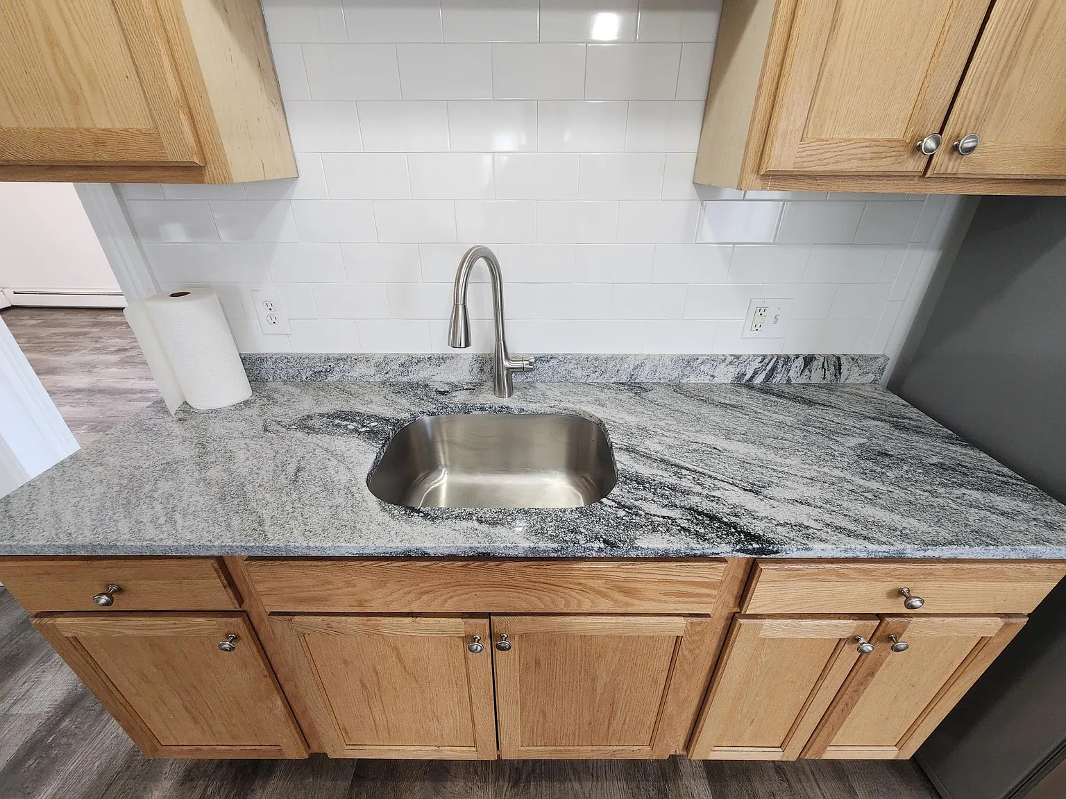 3 bed, 1050 sqft, $1,750 — Photo 3