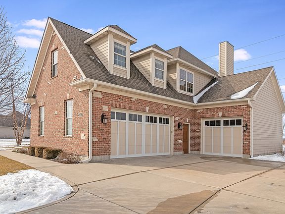 3rd image of 21116 Coventry Cir
