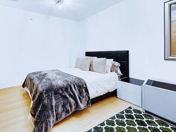 5th image of 110 Livingston St #F6