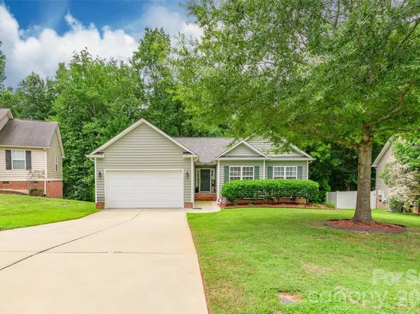1079 Warpers Ln, Fort Mill, SC 29715