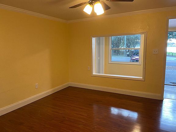 5th image of 1377 S Martin Luther King Jr Ave