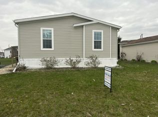 1 Eagle Ln, Beecher, IL 60401