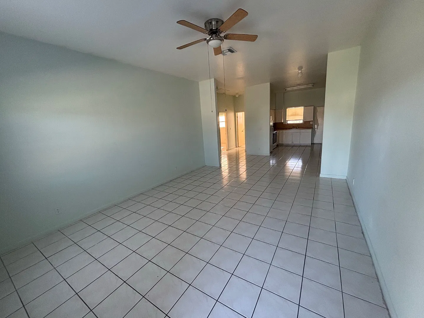 1043 Abrams Blvd - 1043 Abrams Ave — Photo 3