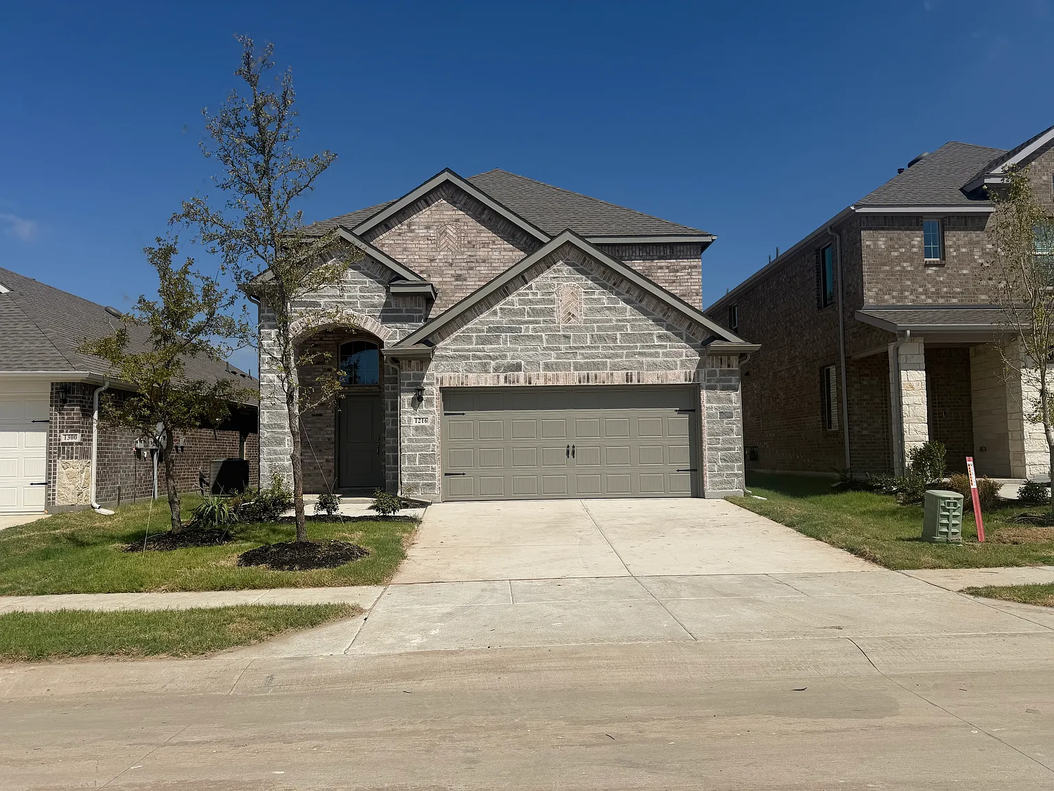 4 bed, 3.5 bath, 2433 sqft, $2,500 — Photo 3