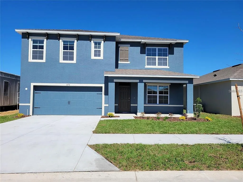 5 bed, 3.0 bath, 2696 sqft, $2,650 — Photo 1