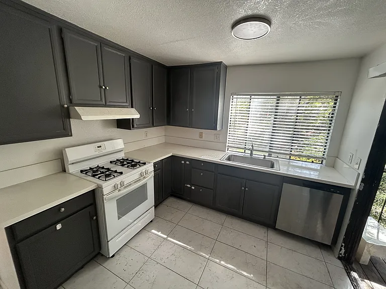 104 Avenida Las Brisas #D — Photo 1