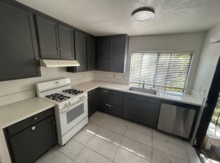 104 Avenida Las Brisas APT D, Oceanside, CA 92057
