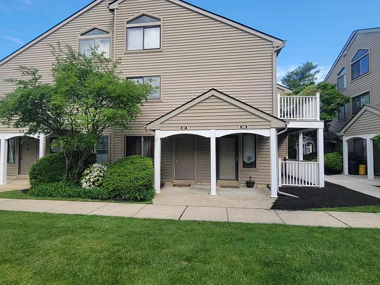 307 Gregorys Way — Photo 9