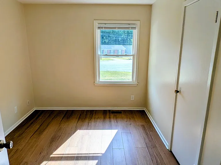622 Northcrest Dr — Photo 9