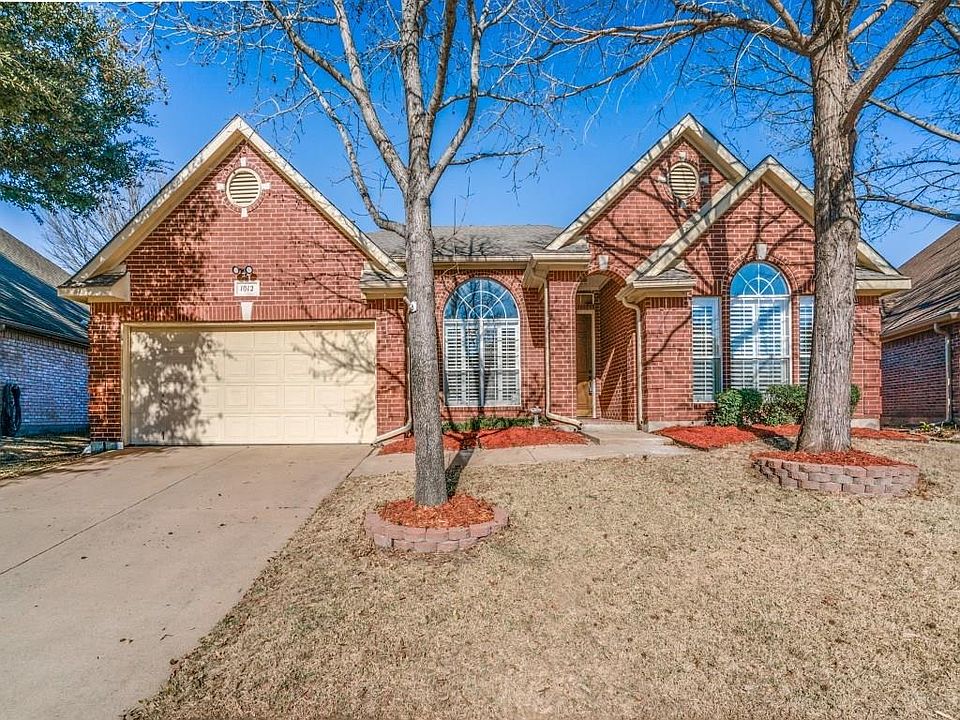 1st image of 1012 Laurel Oak Dr