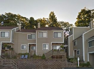 12 Park Dr, Mount Kisco, NY 10549