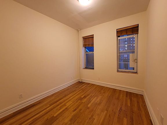 5th image of 410 W 44th St APT 12