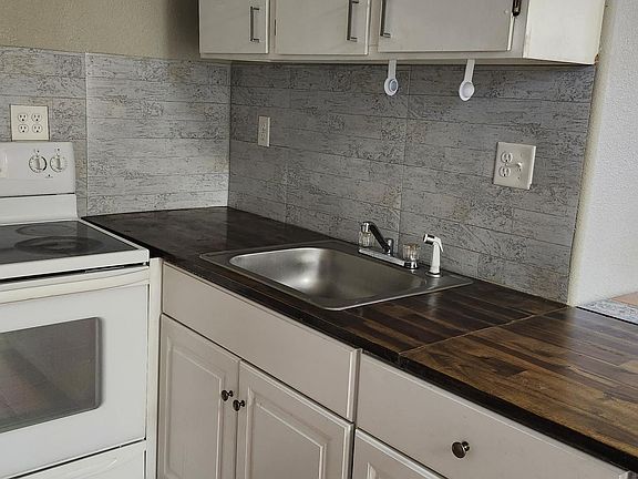 5th image of 1512 W Vermijo Ave #B