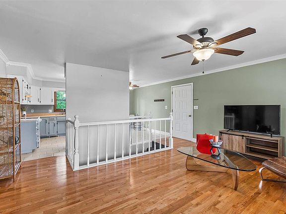 5th image of 1401 Parkmor Dr