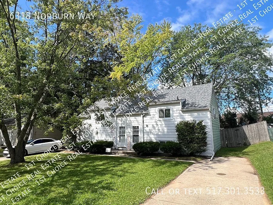 Updated 2-Bdr 1-Bth Duplex With Dishwasher, Deck & Fenced Yard — Photo 1
