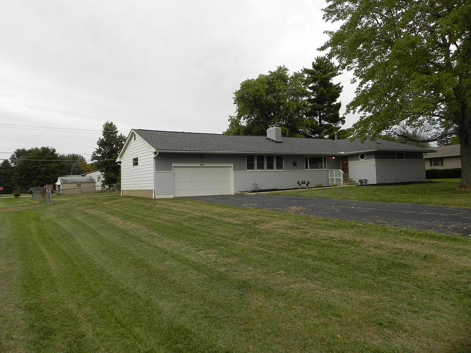1st image of 390 Lorraine Dr